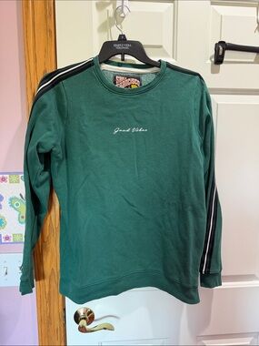 Good Vibes Green Crewneck Sweatshirt with Shoulder Stripes